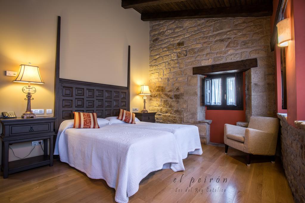 El Peiron Hotell Sos del Rey Católico Eksteriør bilde