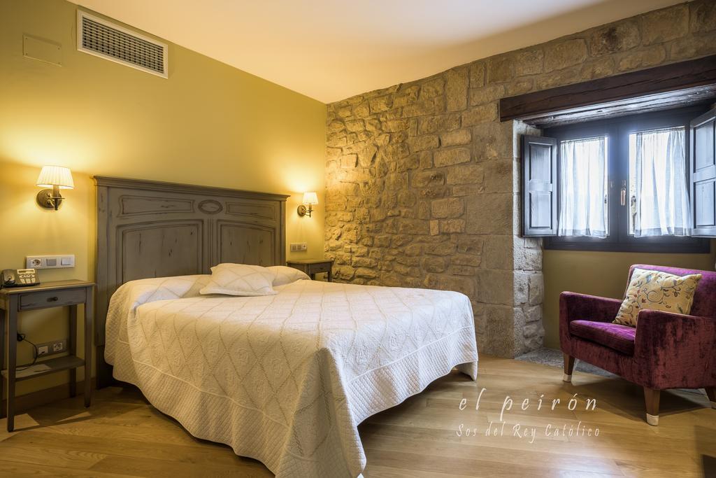 El Peiron Hotell Sos del Rey Católico Eksteriør bilde